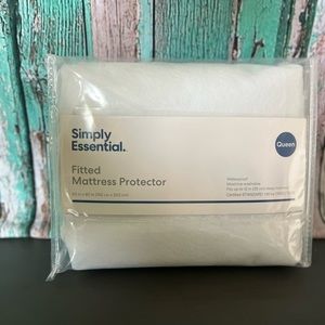 Queen waterproof mattress protector!